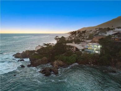 Oceanfront Luxury Malibu Home